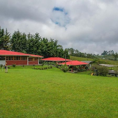 Finca La Toscana Ξενοδοχείο Pereira Εξωτερικό φωτογραφία